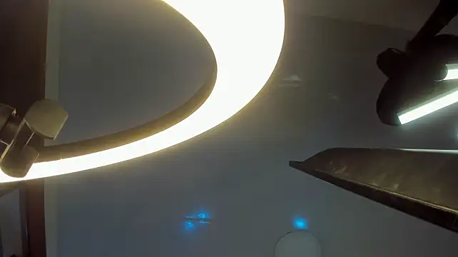 LittleeJaz live cam on StripChat