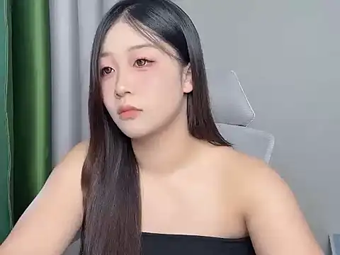 nini200710 live cam on StripChat