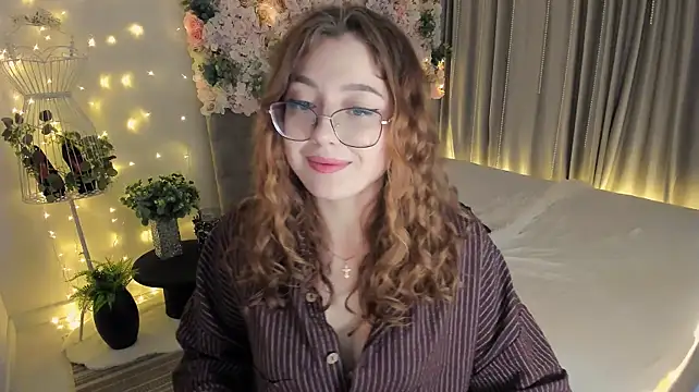 SereneFlame live cam on StripChat