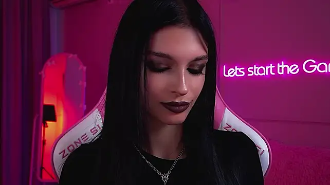 BeverlyMost live cam on StripChat