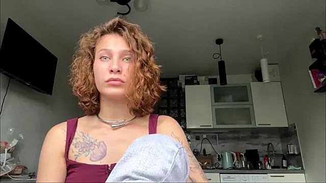 AlbyDengrov live cam on StripChat