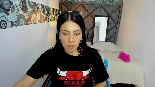 Brithny_Hot live cam on StripChat