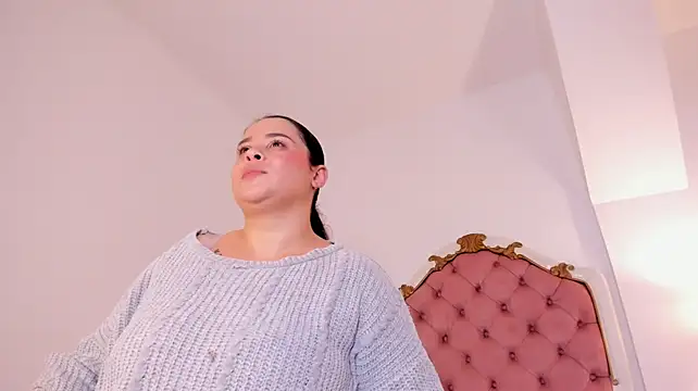 lilacoral7 live cam on StripChat