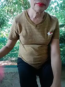 cake2001 live cam on StripChat
