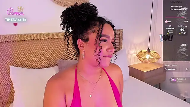 cloe_25 live cam on StripChat
