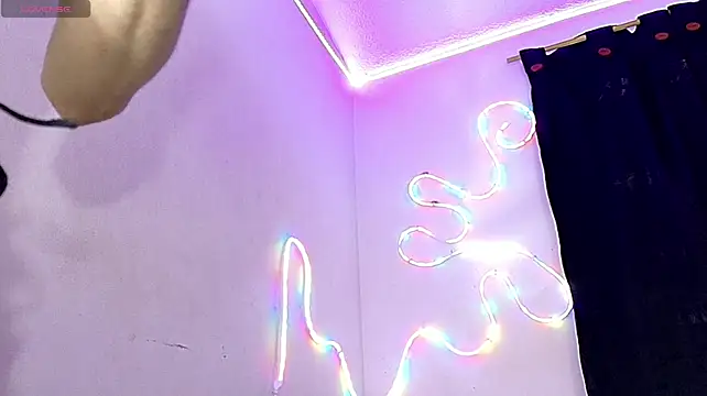 Sweet_Everlin01 live cam on StripChat