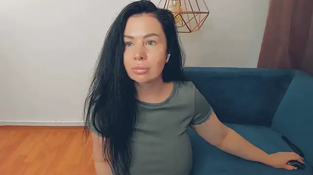 BrilliantGirll live cam on StripChat