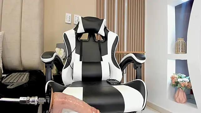 luciamoretti_ (F young) - CLAIM 3 MIN OF HARD MACHINE DOMINATION ⚙
