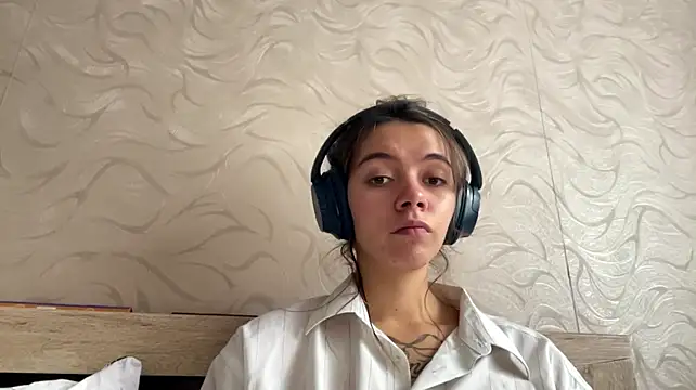meowskyy live cam on StripChat