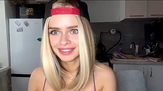 LanaSerbski live cam on StripChat