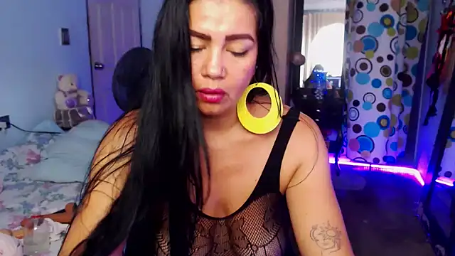 RUBII-ADAMS live cam on StripChat