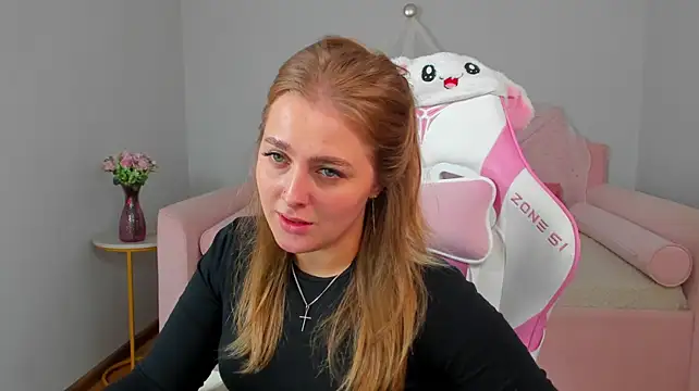 EllaBells live cam on StripChat