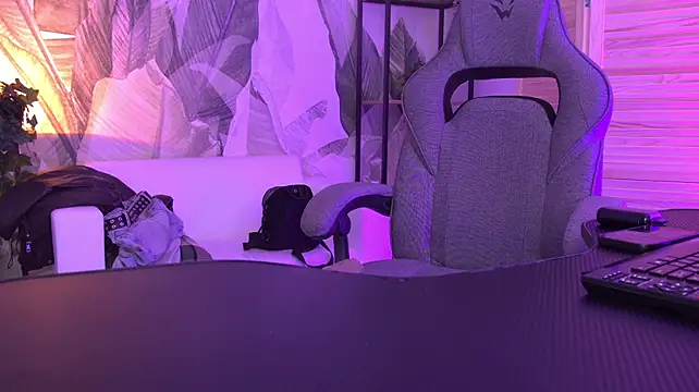 DamnWitchh live cam on StripChat