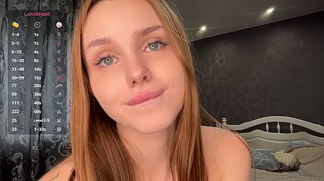 DollyDegaetano live cam on StripChat