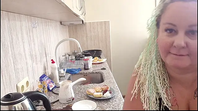 maryhotmilf live cam on StripChat