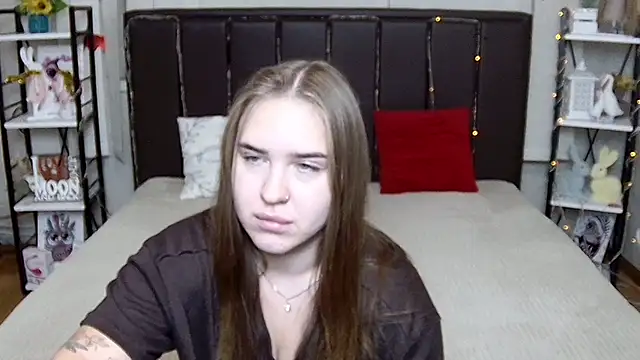 LauraHlot live cam on StripChat