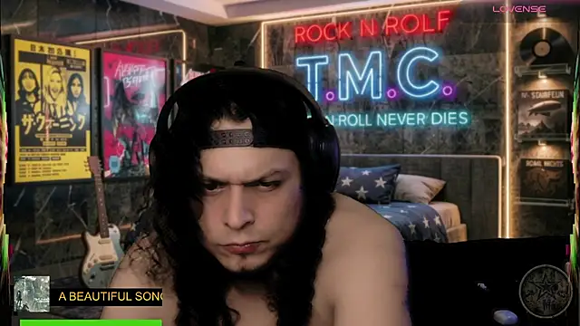 chino_roz live cam on StripChat