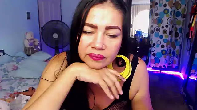 RUBII-ADAMS live cam on StripChat