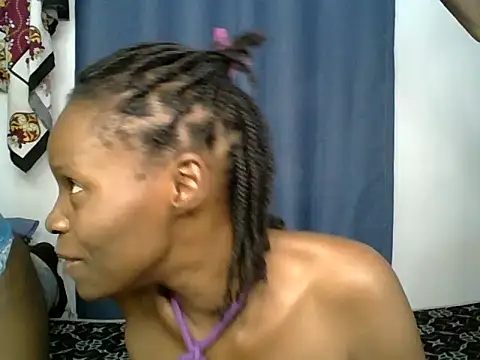 exoticglow live cam on StripChat
