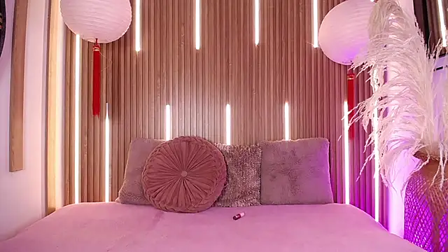 Chloe_Lombardi