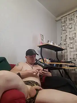hornny_boy45 (Ask my age) - On a rubber woman