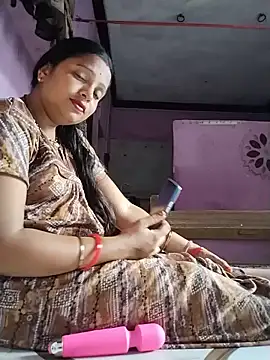 aapki-bhabhiii live cam on StripChat