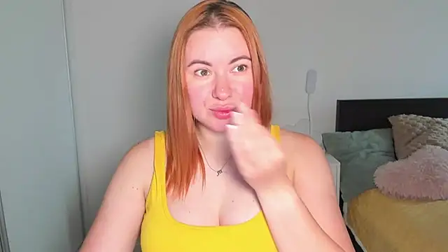 LAYLAxSTAR live cam on StripChat