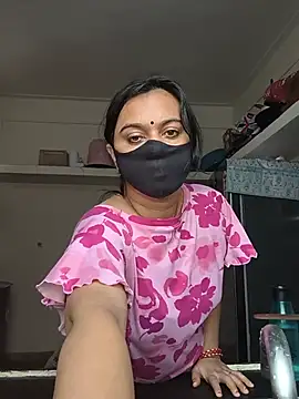 spasyQueen69 live cam on StripChat