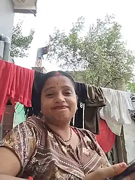aapki-bhabhiii live cam on StripChat