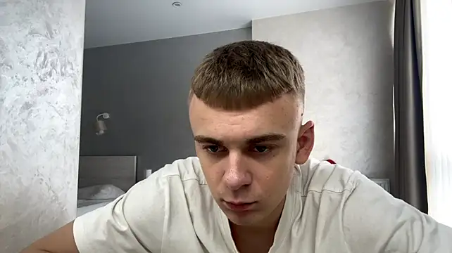 SoloFury live cam on StripChat