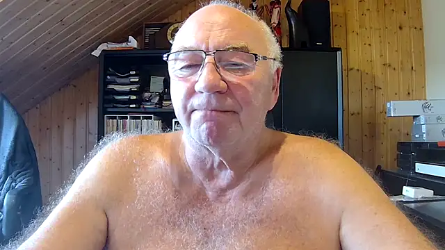biggandybig live cam on StripChat