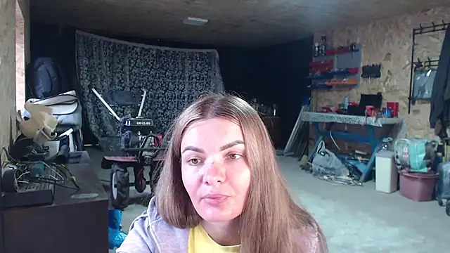 Isabelitta333 live cam on StripChat