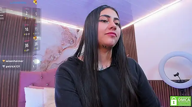 Kiara_tay live cam on StripChat