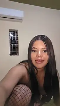 cherryluna022 live cam on StripChat