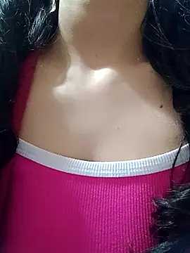 molymeneses live cam on StripChat