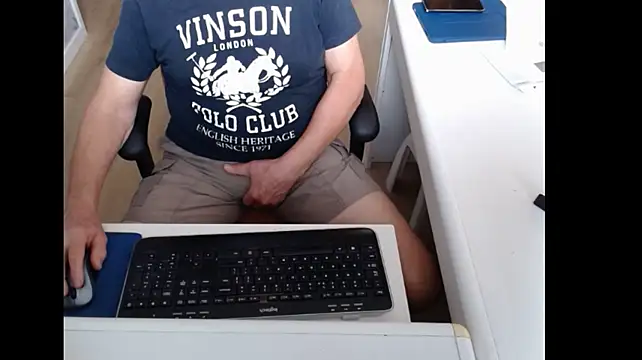 dutchpornking live cam on StripChat