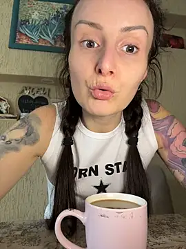 AnnaMaria- live cam on StripChat