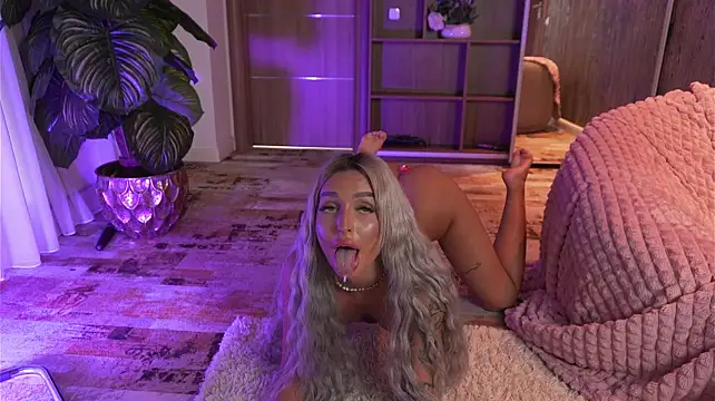 ArianaXO_ live cam on StripChat