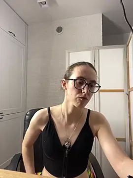 MartiniiSelenna live cam on StripChat