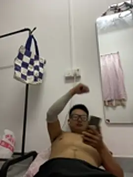 lixiaoshuai8 live cam on StripChat
