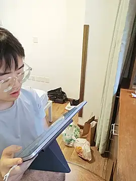charliez0088 (M young) - 脱掉衣服