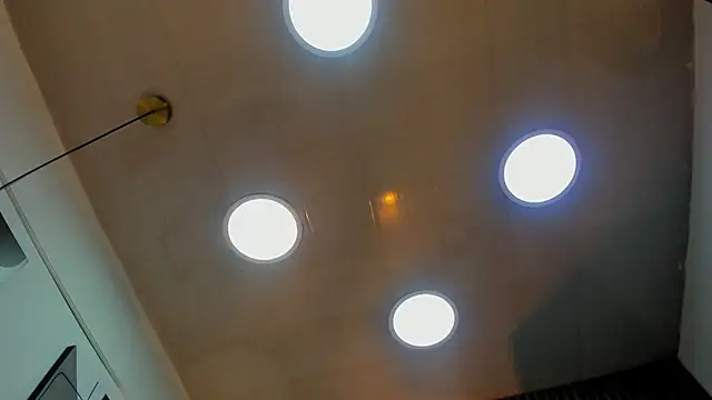 juankfit_45 (M mature) - shirtless and playing with my chest