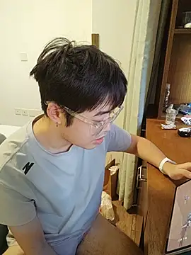 charliez0088 (M young) - 脱掉衣服