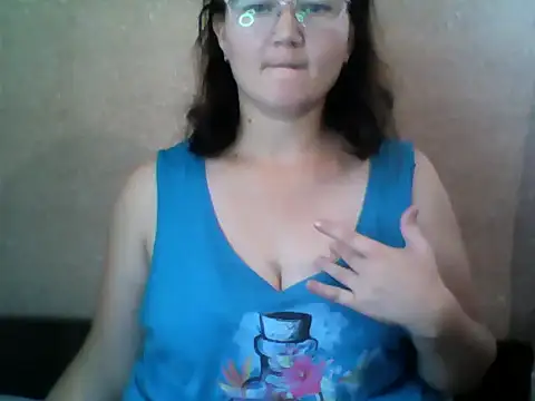 Oliviiaa_Valter live cam on StripChat