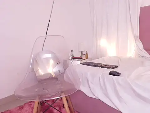 Monika_teenn live cam on StripChat