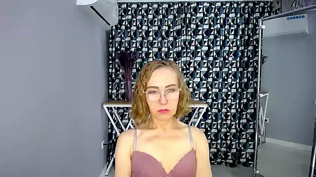 queen_a_n_i live sex cam