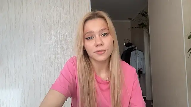 Glamorforyou live cam on StripChat