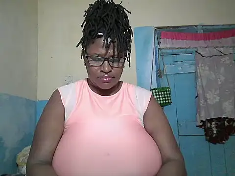 sexy_bigboobss live cam on StripChat