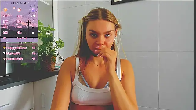 Molly_sweetie live cam on StripChat