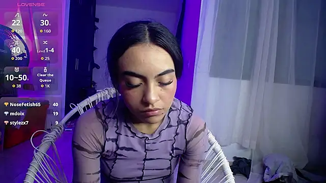 Leslie_Bussh_ live cam on StripChat